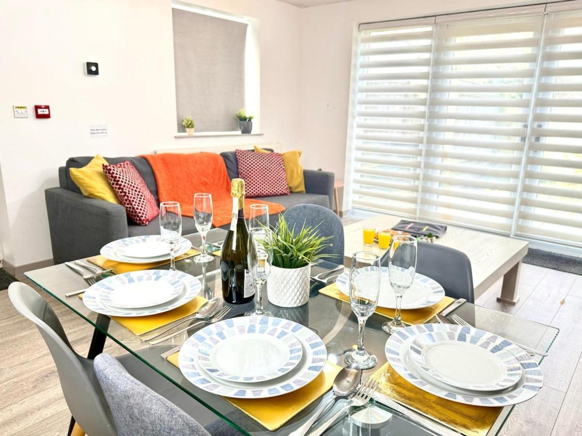 Horizon House, Stunning 2-Bedroom Flat 1, Parking, Netflix, Oxford Ngoại thất bức ảnh