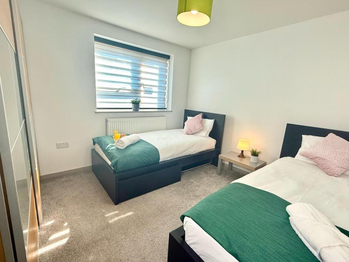 Horizon House, Stunning 2-Bedroom Flat 1, Parking, Netflix, Oxford Ngoại thất bức ảnh