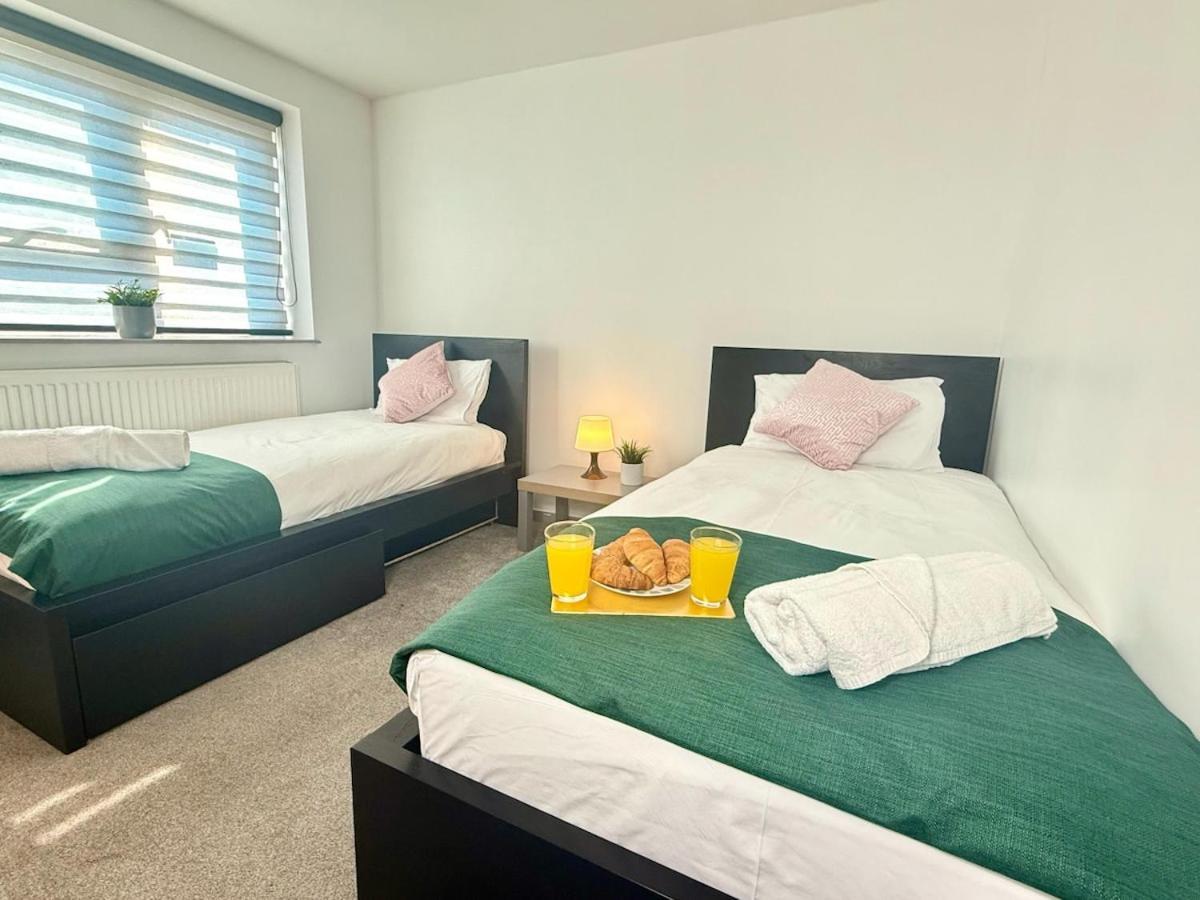Horizon House, Stunning 2-Bedroom Flat 1, Parking, Netflix, Oxford Ngoại thất bức ảnh