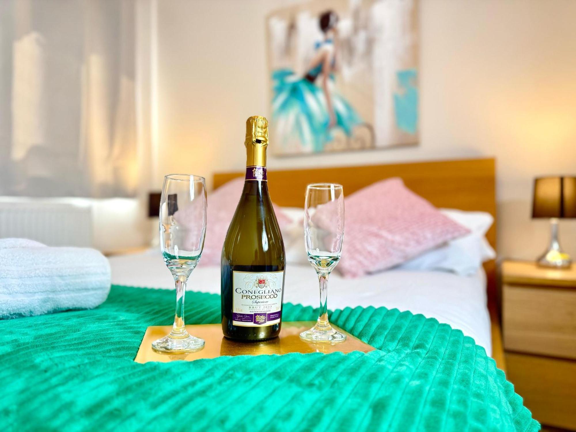 Horizon House, Stunning 2-Bedroom Flat 1, Parking, Netflix, Oxford Ngoại thất bức ảnh