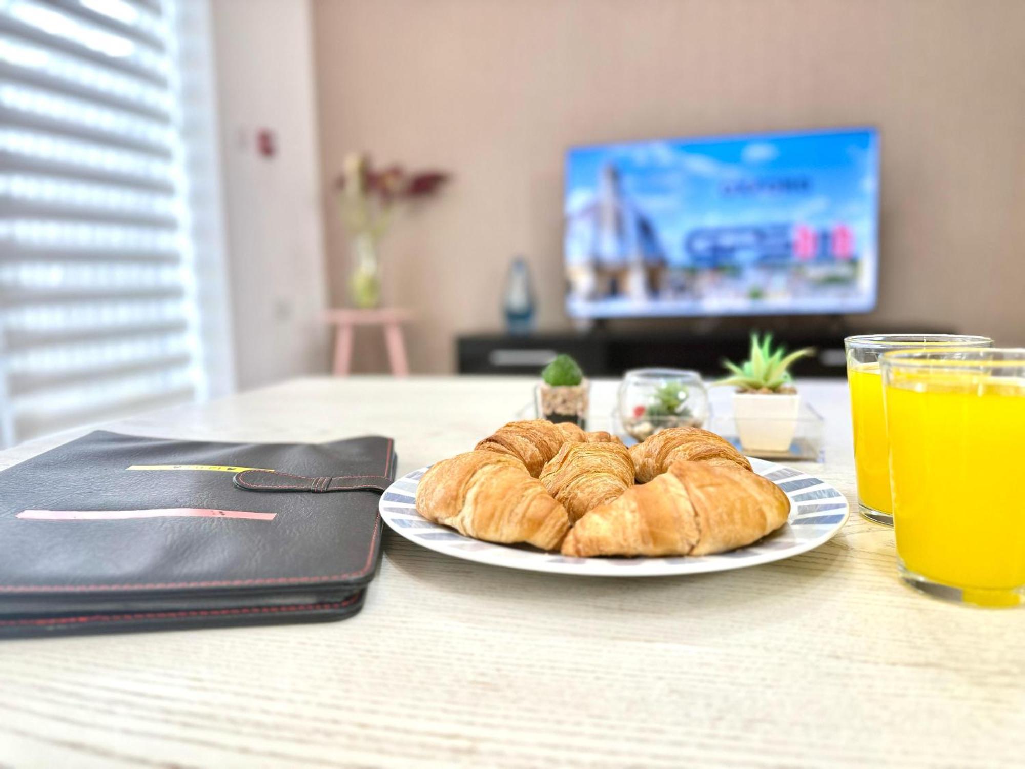 Horizon House, Stunning 2-Bedroom Flat 1, Parking, Netflix, Oxford Ngoại thất bức ảnh