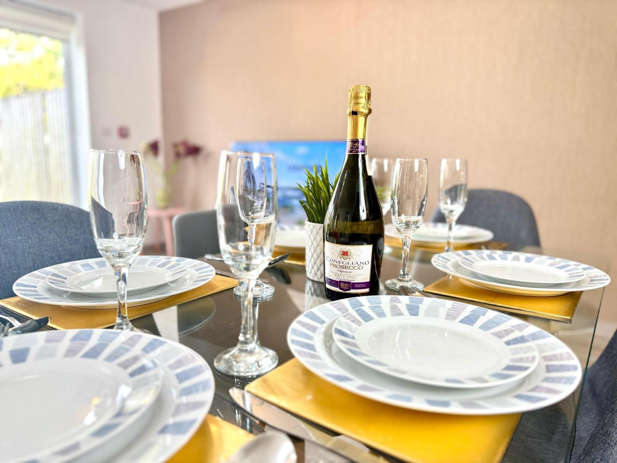 Horizon House, Stunning 2-Bedroom Flat 1, Parking, Netflix, Oxford Ngoại thất bức ảnh